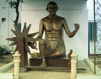 historical places in new delhi, monuments in delhi, famous monuments in delhi