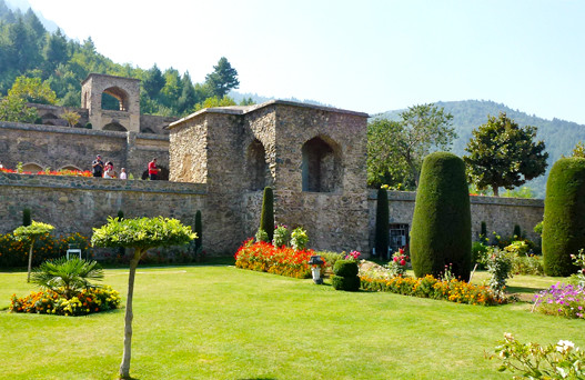 Srinagar tourism, srinagar tour package, places to visit in srinagar, srinagar trip