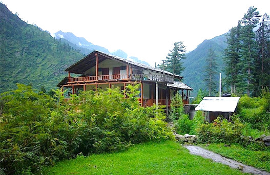 places to visit in kasol, where to stay in kasol, kasol trip from delhi, things to do in kasol, parvati river in kasol, bhuntar to kasol, kheerganga trek route, himachal volvo booking, kasol to delhi bus