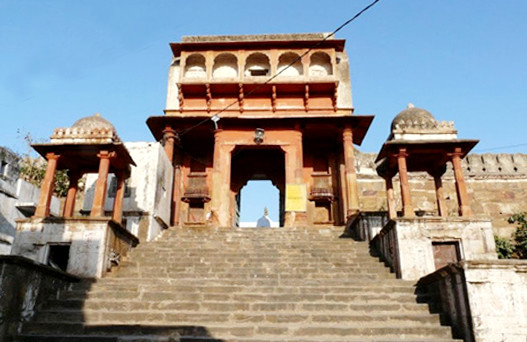 pushkar lake, pushkar temple , pushkar india hotels ,pushkar mela, Savitri Temple in Pushkar, Brahma Temple pushkar,delhi to pushkar bus,delhi to pushkar volvo bus, sehgal transport