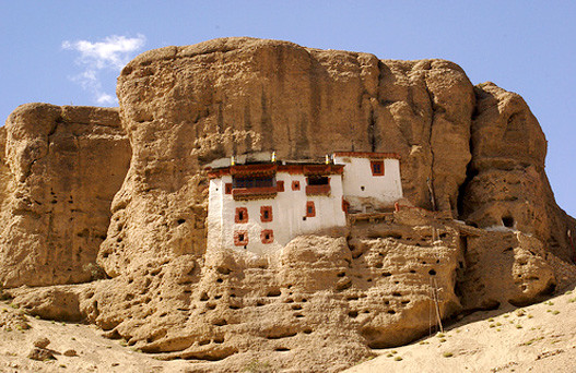kargil sightseeing, ladakh tourist spot, ladakh tourist attractions, Suru Valley, Phuktal Monastery, zanskar valley trek, trekking in ladakh and zanskar, kargil tour packages