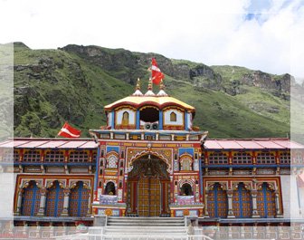 Brahma Kund at Haridwar, char dham yatra, char dham yatra package, char dham yatra package cost, chardham tour packages, luxury bus service in delhi, Kempty Fall, Kashi Vishwanath temple, Alaknanda in Devprayag, mini coach rental, bus on rent, Char dham volvo bus