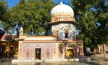 places to visit in nahan, delhi to nahan volvo, renuka lake in nahan, nahan sightseeing, best time to visit nahan, nahan hill station, nahan snowfall, sehgal transport service