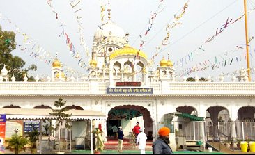 mohali tourist places, places to visit in mohali, gurdwara amb sahib, baba banda singh bahadur war memorial, fateh burj, mohali weather, delhi to mohali volvo bus, volvo bus from delhi to chandigarh, tempo traveller on rent in Delhi, Tata Coach On Hire In Delhi