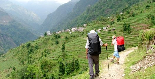 camping in dhanaulti, dhanaulti snowfall, dhanaulti hill station, dhanaulti sightseeing, eco park, surkanda devi temple, devgarh fort, trekking in dhanaulti, delhi to dhanaulti volvo bus, tempo traveller on rent in delhi, Luxury bus booking